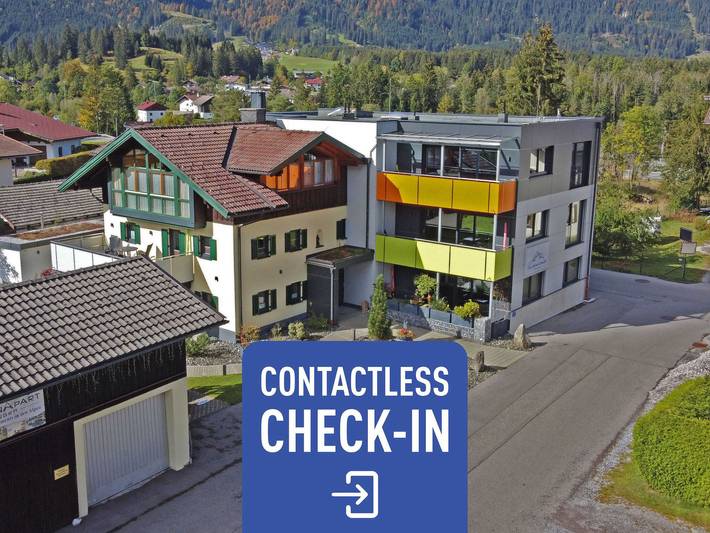 Ferienwohnung für 4 Personen, mit Balkon und Terrasse sowie Garten in Ehenbichl
