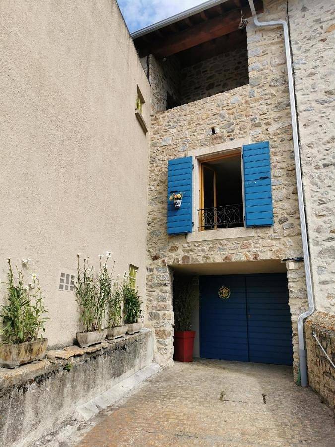 Gîte pour 12 personnes, avec terrasse et vue dans Office De Tourisme Des Angles