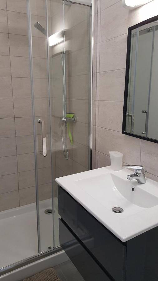 Appartement entier, One-Bedroom Apartment in Airaines, Région d'Amiens