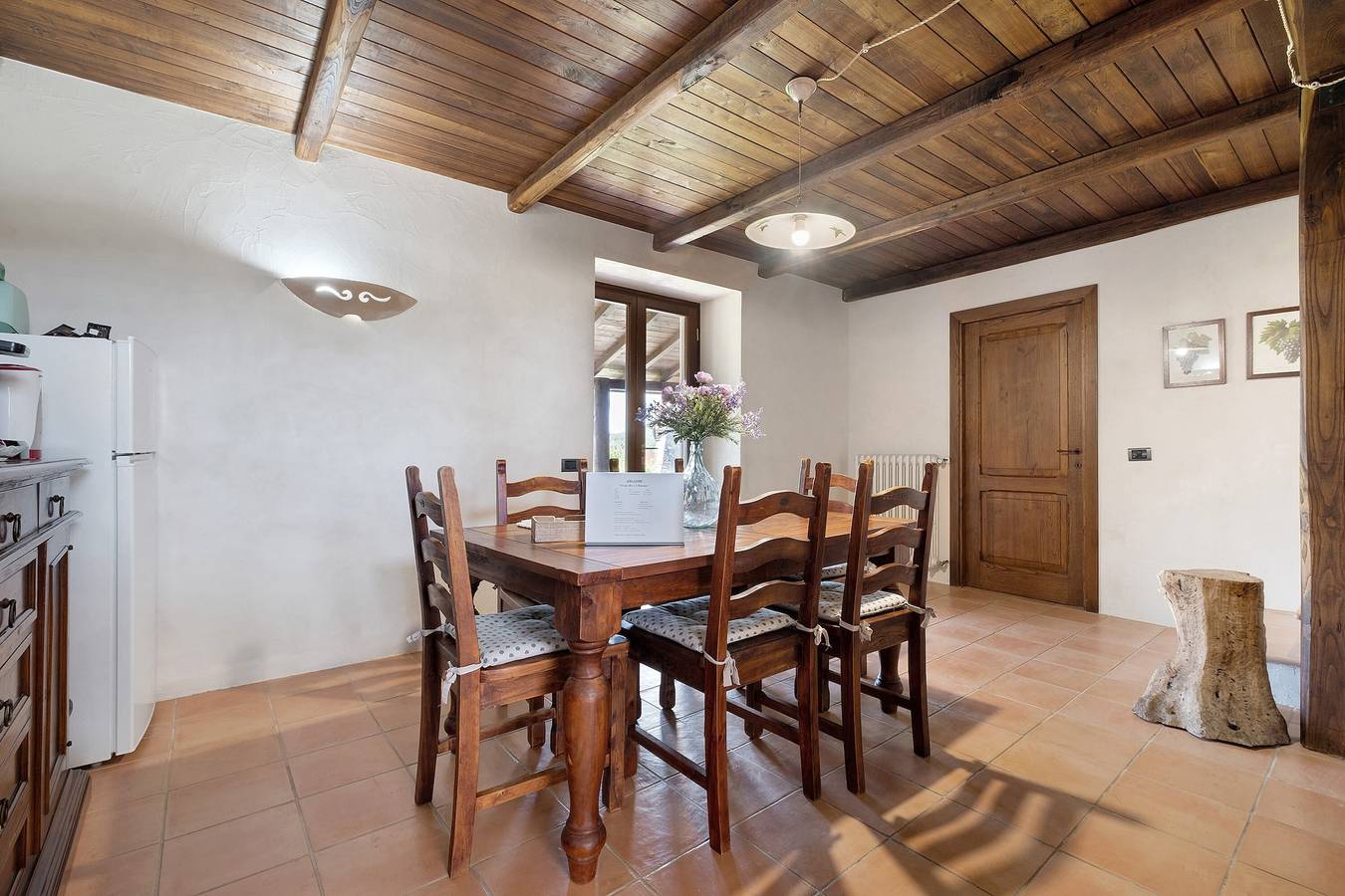 Appartement entier, Chambre « Parmi les Oliviers et le Panorama » avec vue montagne, jardin privé et Wi-Fi in Orvieto, Province de Terni