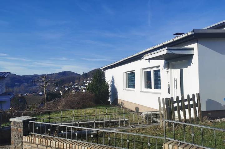 Ferienwohnung für 5 Personen, mit Balkon in Biedenkopf