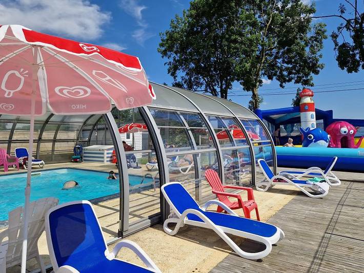 Mobil home pour 4 personnes, avec Balcon/Terrasse et Terrasse