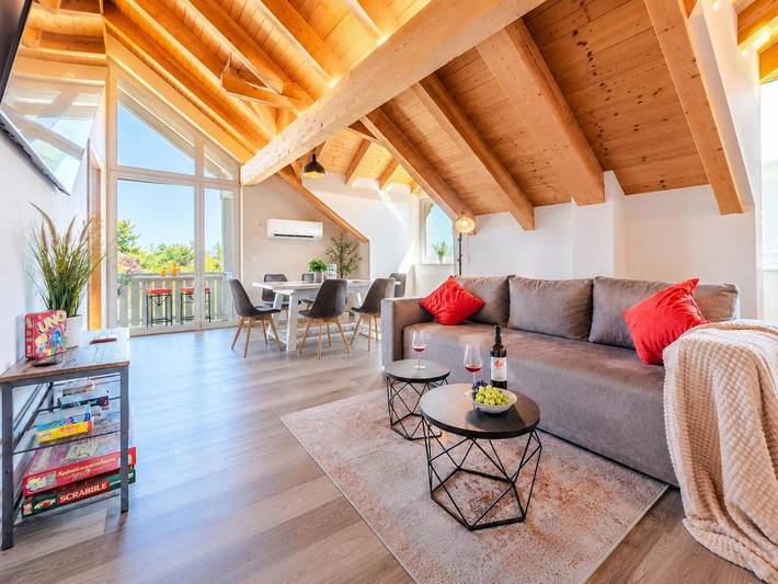 Ferienwohnung für 6 Personen, mit Balkon und Seeblick sowie Ausblick in Tutzing
