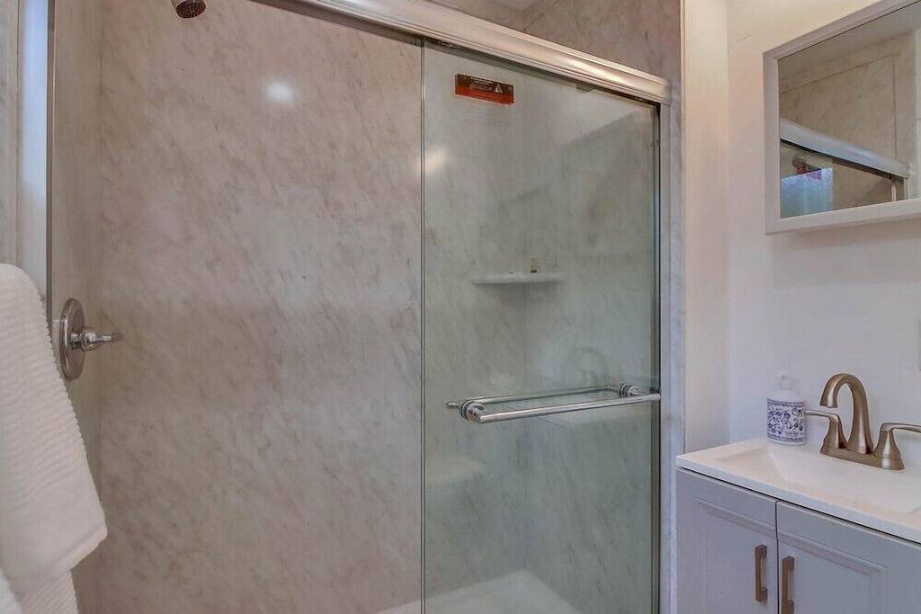 Beach Rental for 4 Guests in San Diego, Southern California