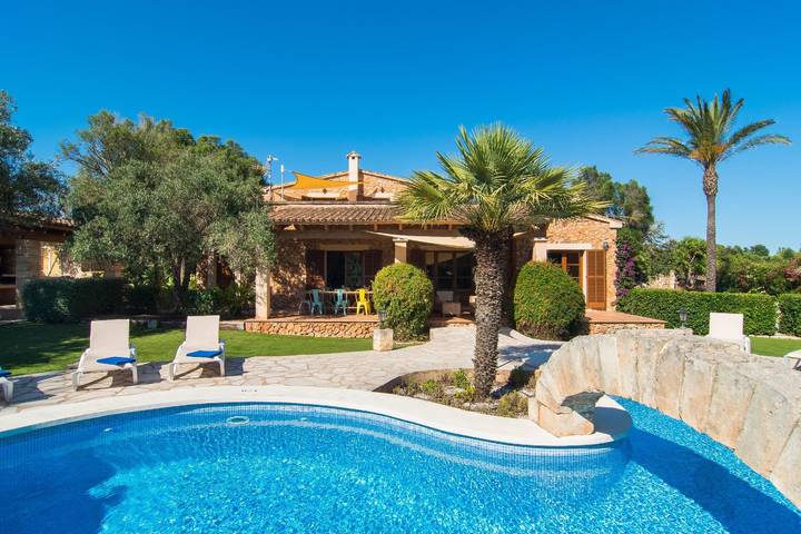 Finca für Gruppen für 8 Personen, mit Balkon in Sant Llorenç des Cardassar - 4