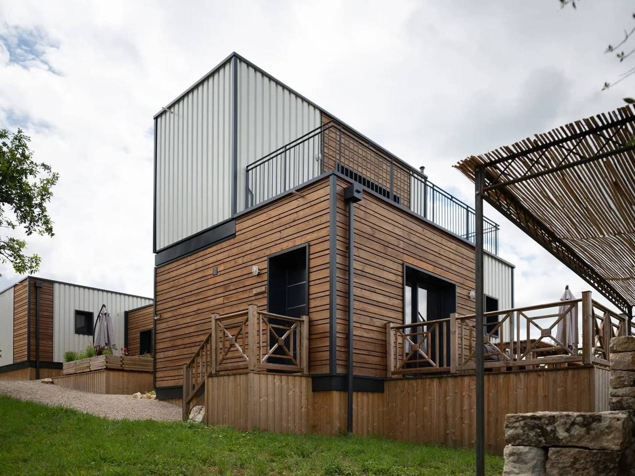 Dúplex eco-diseño con terrazas, aire acondicionado, Wi-Fi, aparcamiento in Souillac, Lot