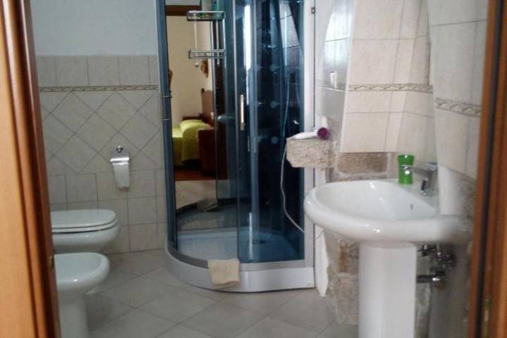 Appartamento intero, Affitti Brevi Mamoiada Centro - Camera con terrazza in Mamoiada, Barbagia