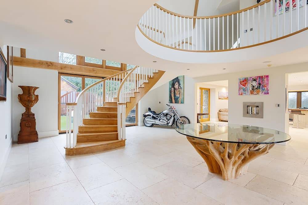 Luxury Estate w/ 6 Acres, Gym, Annex, Games Room! in Chelmsford, Essex