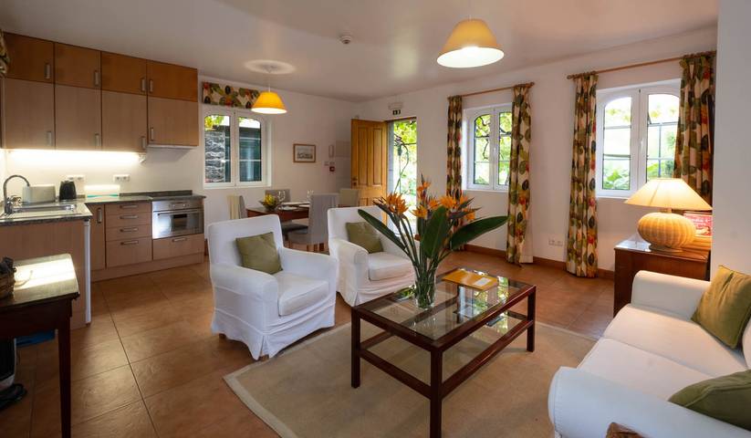 Ferienhaus für 2 Personen, mit Terrasse und Garten sowie Pool in Funchal - 2