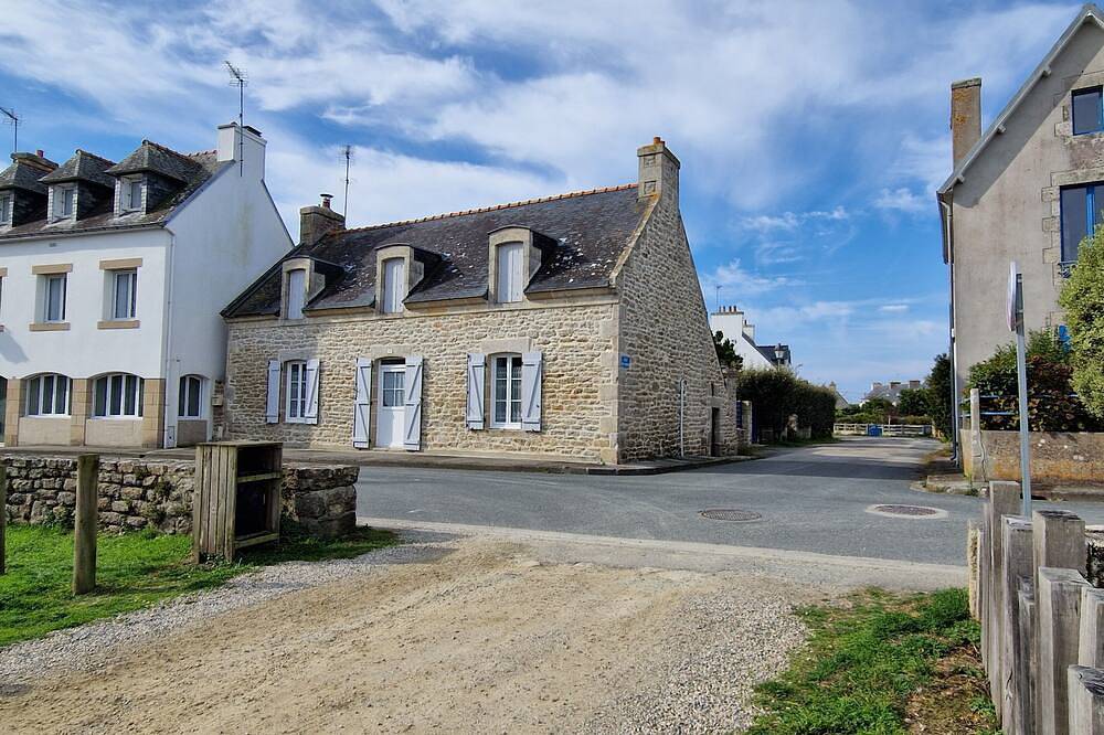 Port à  100m - Maison Bretonne tout confort- 4personnes-Parking et Jardin clos. in Penmarch, Côte de Cornouaille