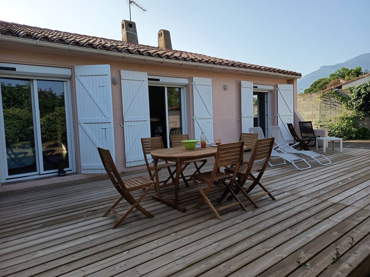 Holiday Home 'Des Barnèdes' with Private Pool, Wi-Fi and Air Conditioning in Saint-Génis-des-Fontaines, Céret region