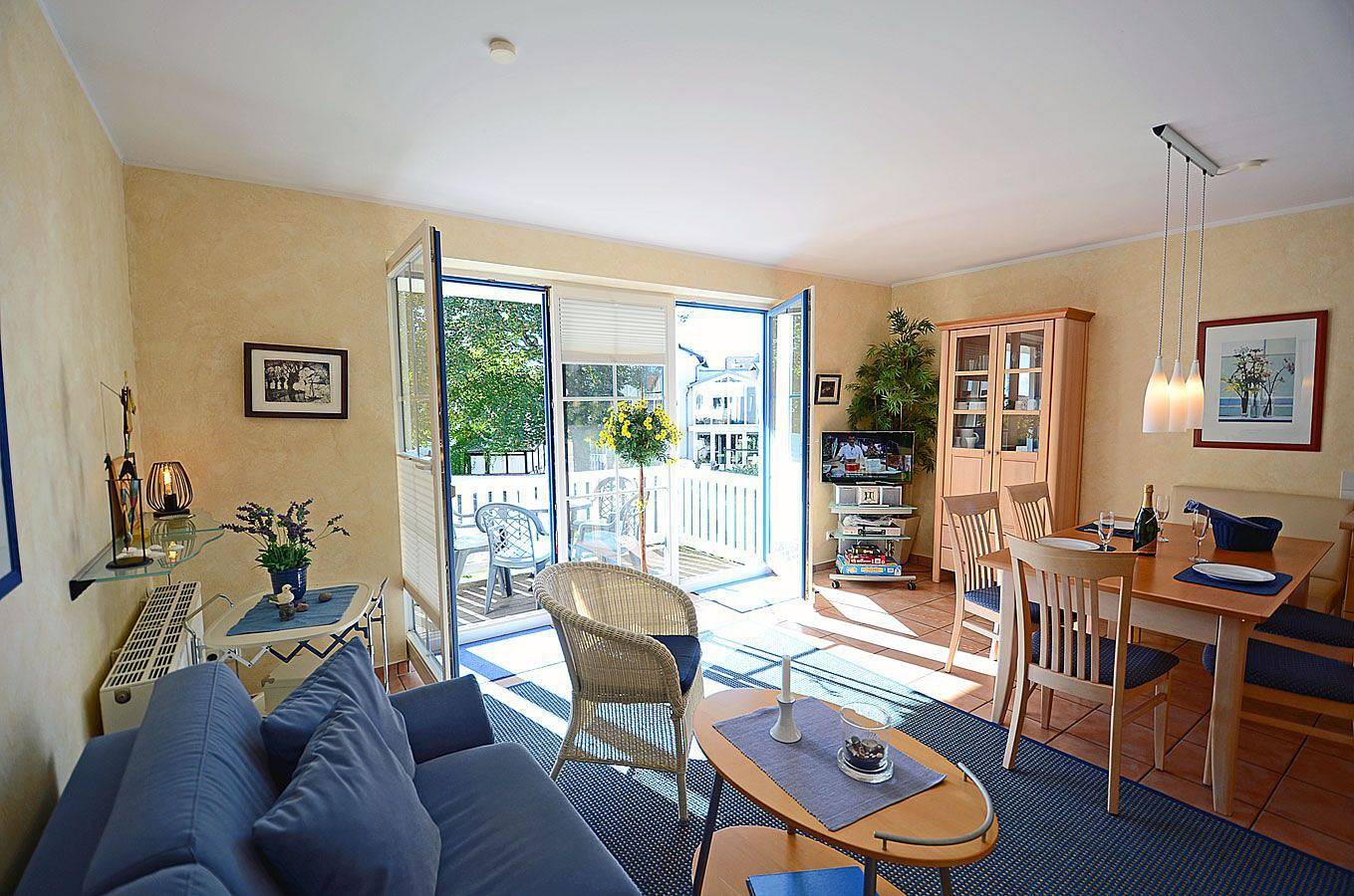 Apartamento entero, Nur 50m zum Ostseesandstrand, Wlan, Waschmaschine, bis 4 Personen mit Balkon in Hauptstrand Glowe, Glowe