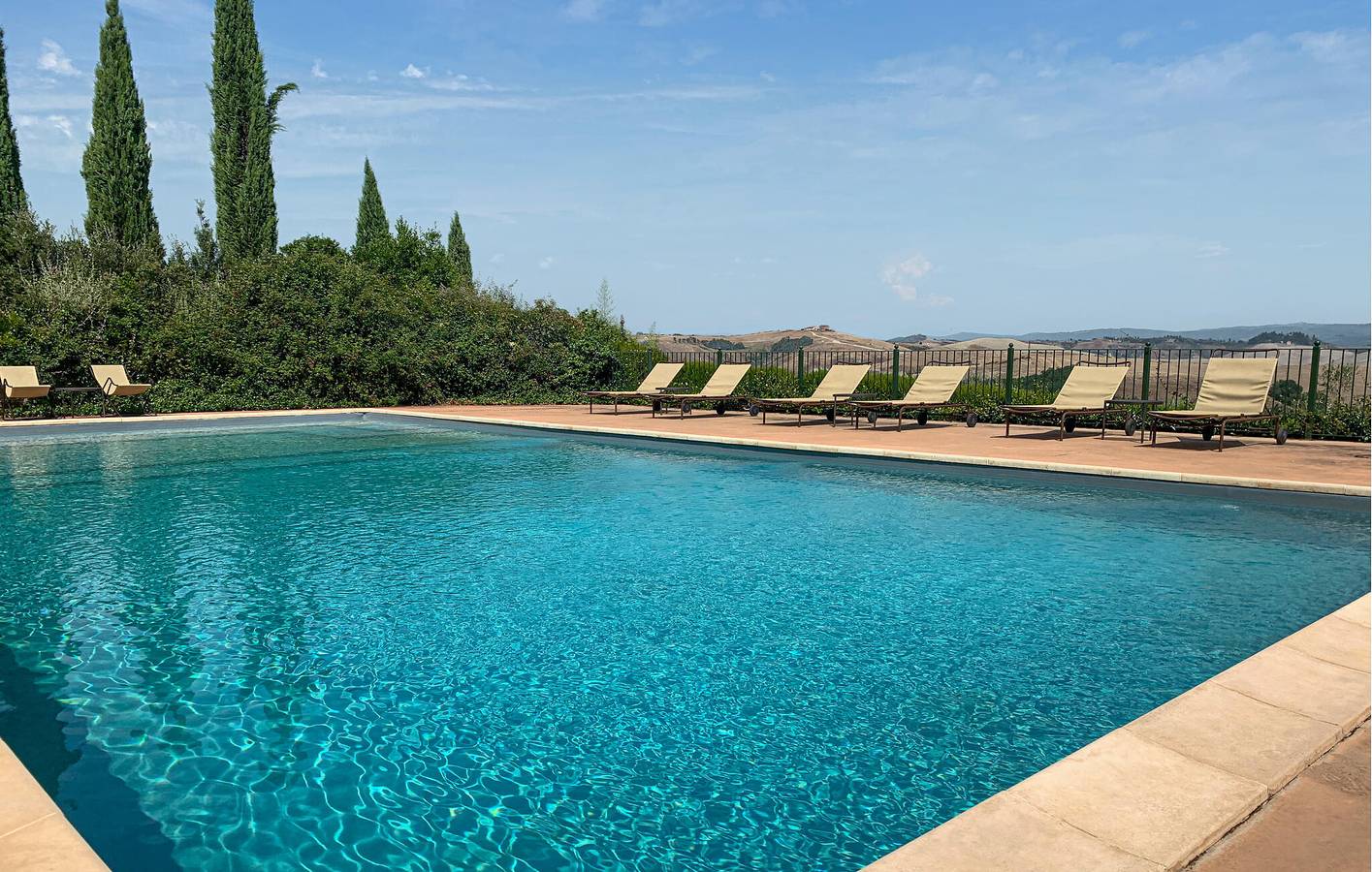 Luxus-Apartment mit Pool, WiFi & Parkplatz - in der Nähe der Bar Osteria La Pievina in Asciano, Siena Provinz