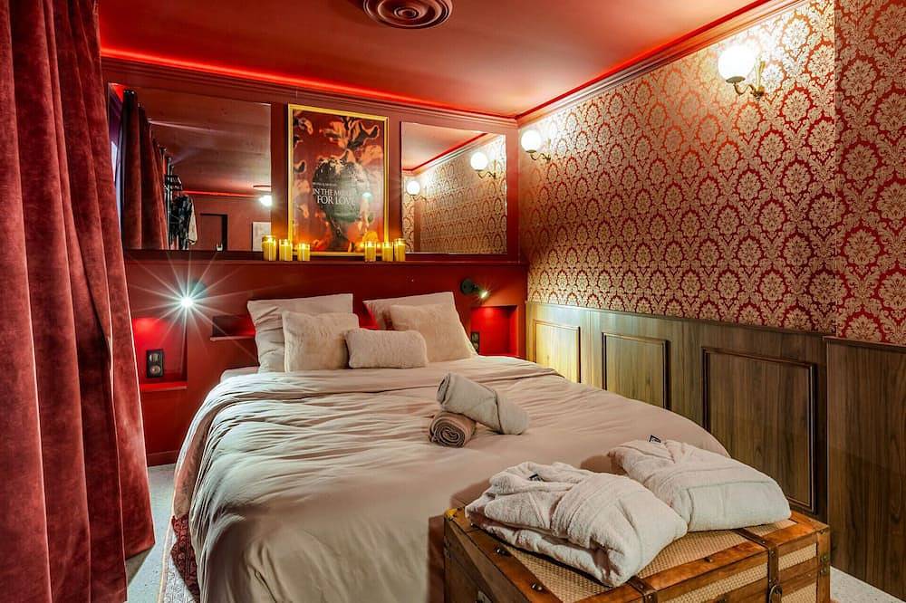 Entire apartment, Love Room La Courtisane – Spa on 40 m² Terrace – Love Room Alsace 67 in Niederbronn-les-Bains, Nordelsass