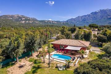 Gîte pour 4 personnes, avec terrasse et jardin à Montegrosso