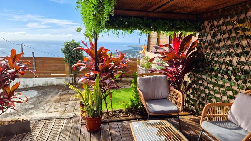 Ganze Wohnung, Wohnung mit Meerblick in Saint-Paul, 50 m², Terrasse in Saint-Paul, La Réunion