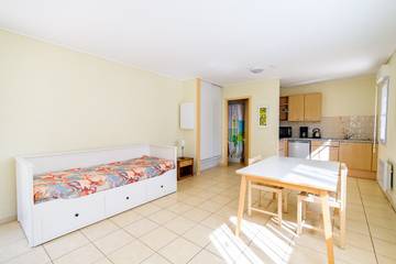 Gîte pour 2 personnes, avec jardin à Cuers