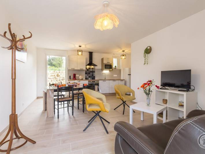 Gîte pour 4 personnes, avec terrasse dans Sottevast