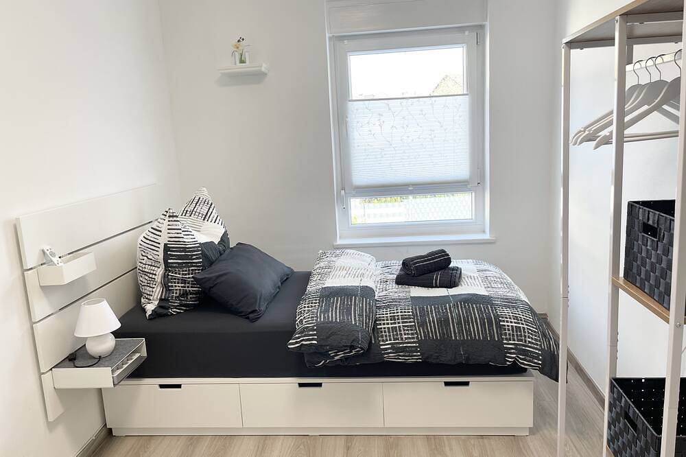 Ganze Wohnung, -Top Ausstattung- Kostenlos Netflix/Wifi/Parken in Gladbeck, Kreis Recklinghausen