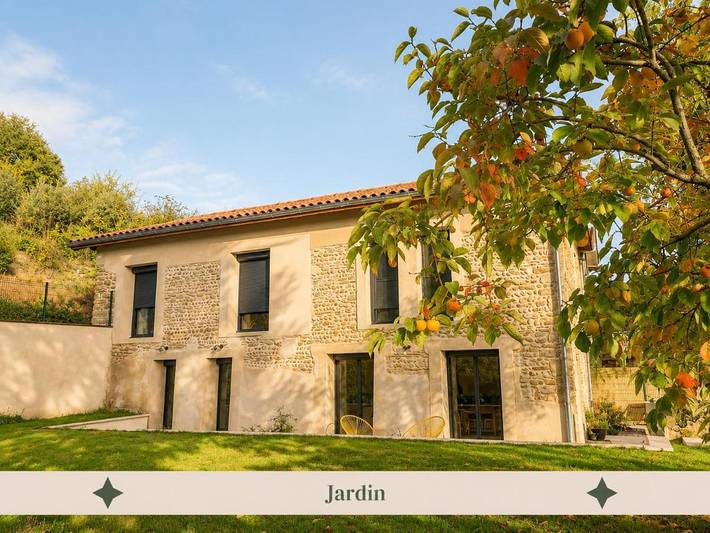 Location de vacances pour 6 personnes, avec Terrasse ainsi que Jardin et Vue à Génissieux