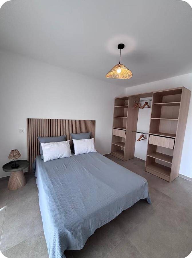 Appartement entier, Appartement Rez de jardin entre mer et montagne in Arbellara, Arrondissement de Sartène