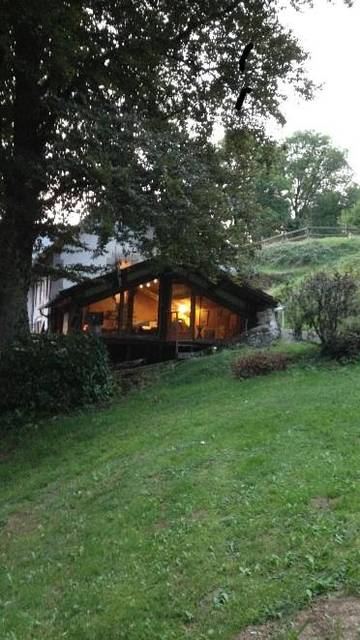 Gîte pour 5 personnes, avec vue et jardin à Polminhac