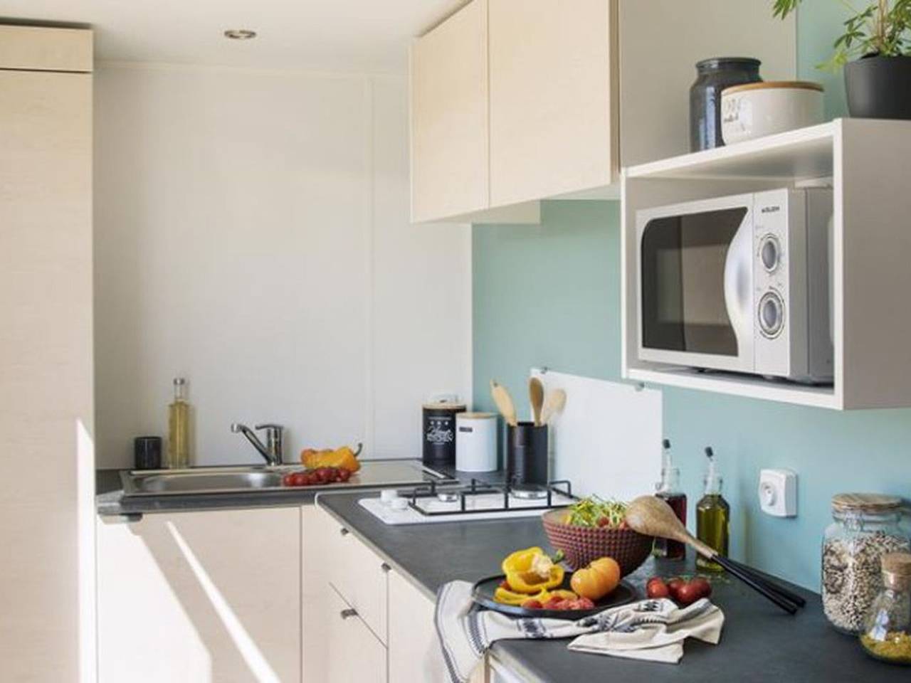 Casa móvil cómoda con terraza en Saint-Lunaire in Saint-Lunaire, Región de Saint-Malo