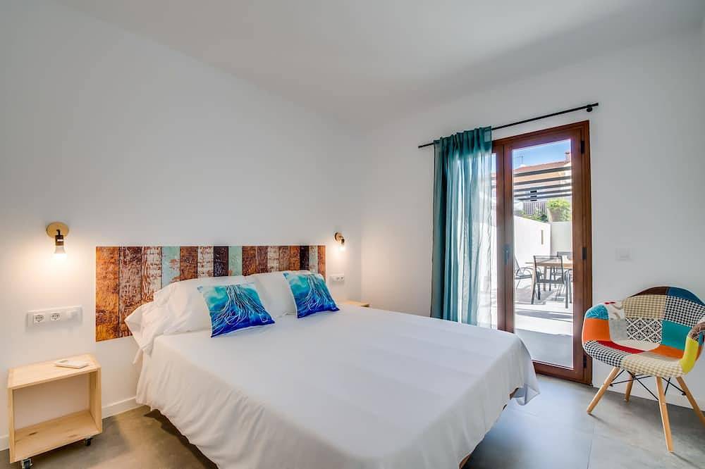 Super !! New apartment Cala Morlanda, up to 6 people. Pool, wifi incl in S'Illot, Sant Llorenç des Cardassar