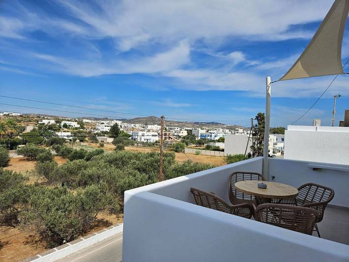 Gîte pour 6 personnes, avec vue et balcon dans Adamas - 3