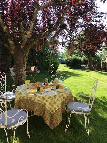 Location de vacances pour 2 personnes, avec vue et jardin à Saint-Chamassy - 3