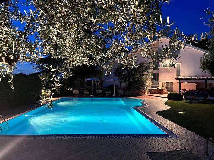 Casa vacanza per 10 persone, con Terrazza e Giardino nonché Piscina e Sauna a Santarcangelo di Romagna