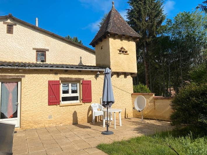 Gîte pour 2 personnes, avec bassin pour enfant et jardin à Nabirat