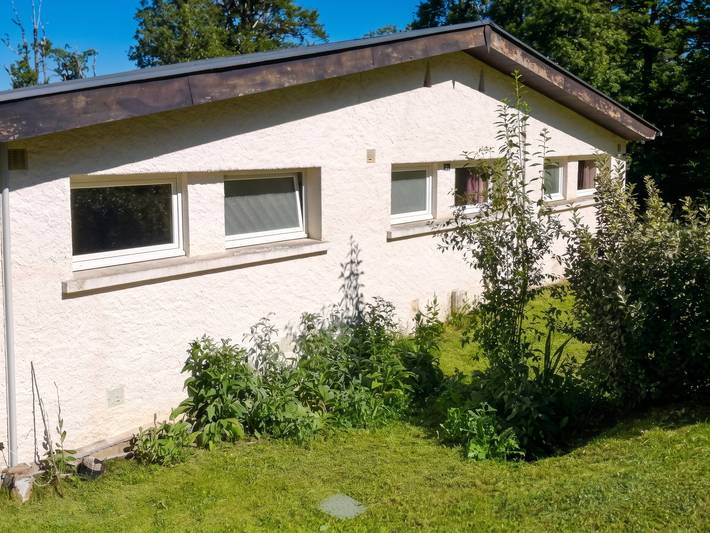Ganzes Studio, Charmantes Studio in Treignac mit 22 m² Terrasse in Treignac, Tulle und Umgebung