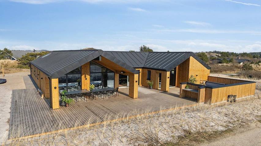 Ferienhaus für 16 Personen, mit Whirlpool und Balkon/Terrasse sowie Pool, mit Haustier in Filsø See