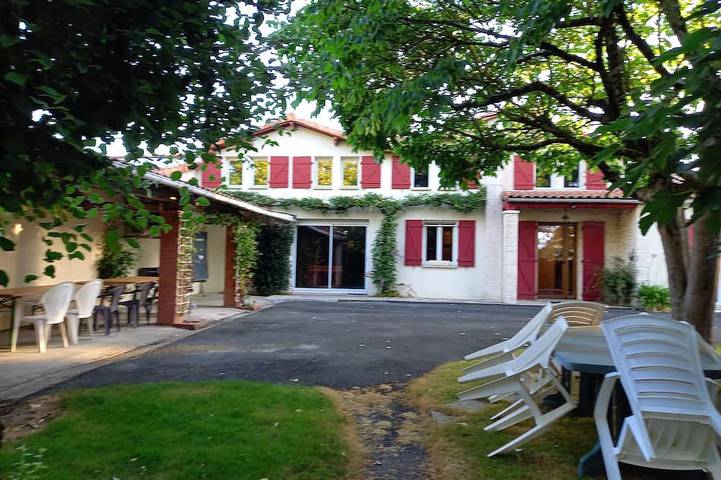 Location de vacances pour 9 personnes à Les Herbiers