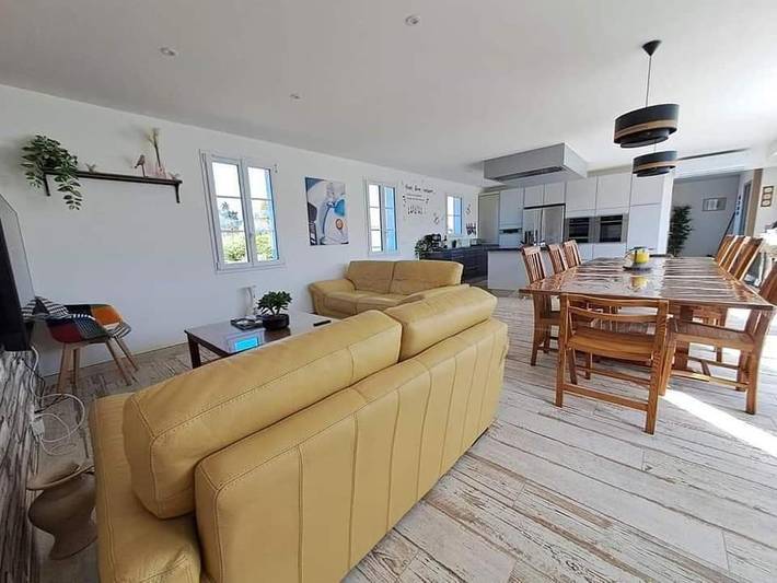 Location de vacances pour 10 personnes, avec jardin et piscine à l' Île d'Yeu - 2