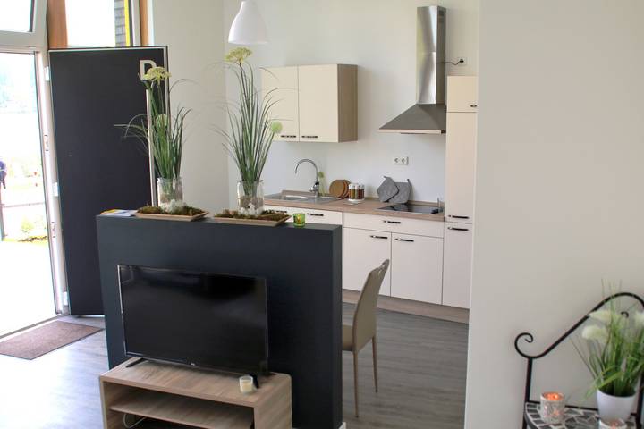 Ganze Wohnung, Adac Campingplatz - Ferienwohnungen - Ferienwohnungen, 52qm, 1 Schlafzimmer, 1 Wohn-/ Schlafzimmer, max. 4 Personen in Körbecke, Möhnesee