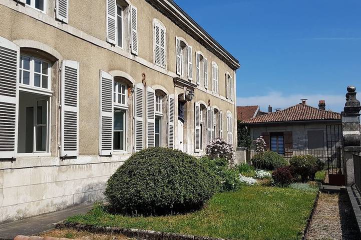 Gîte pour 2 personnes, avec jardin dans Dugny-sur-Meuse