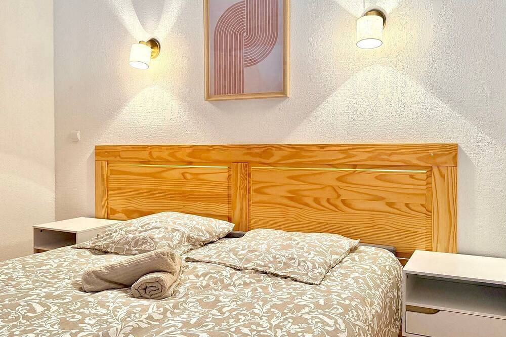 Entire apartment, Le Nid du Mas, 2 pers pool in Calvisson in Calvisson, Mediterranean Coast (France)