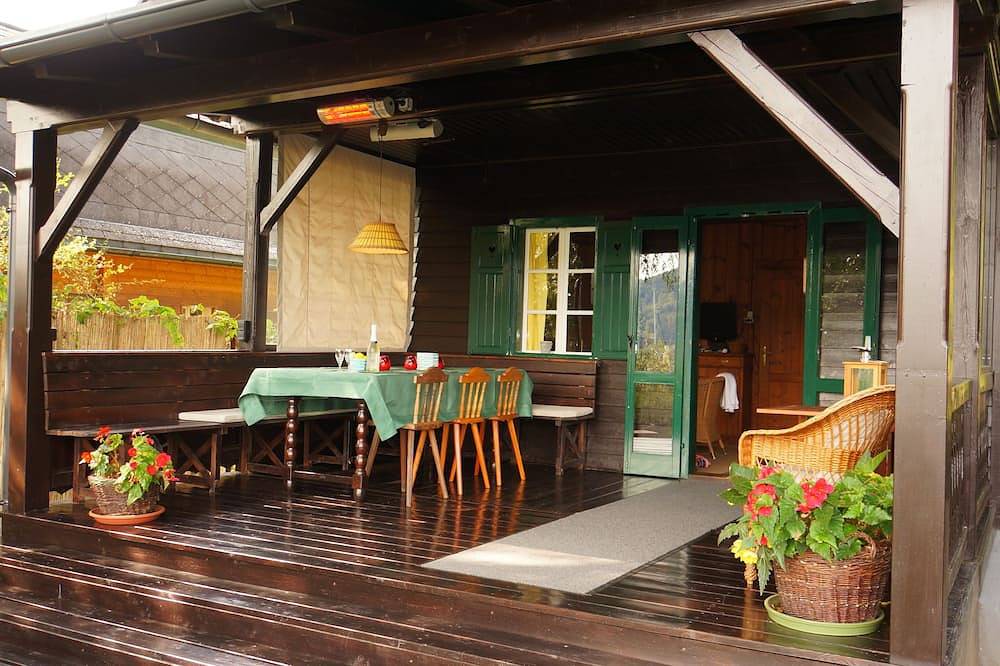 Uriges Holzhaus direkt am Seeufer der Wörthersees für 6 personen in Krumpendorf am Wörthersee, Klagenfurt-Villach