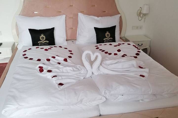 Ganze Wohnung, Versailles Royal Suite 4 Guests Aurolzmünster in Aurolzmünster, Innviertel