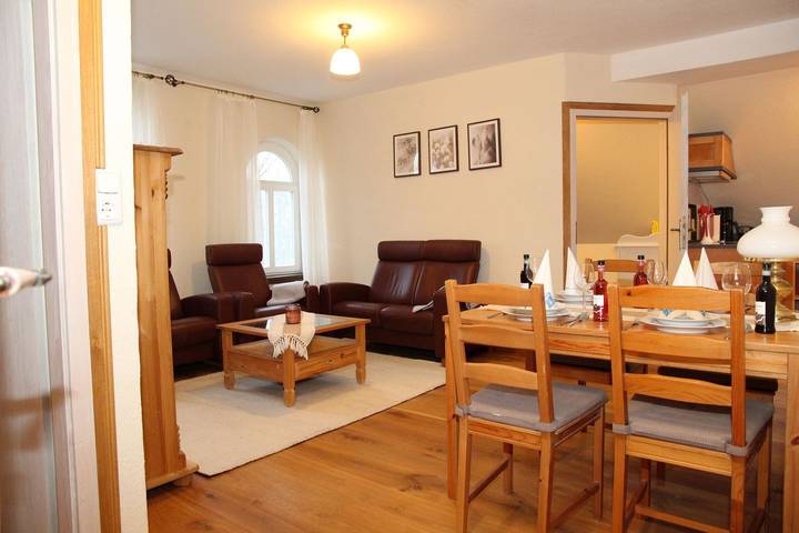 Ferienwohnung für 5 Personen, mit Terrasse und Garten in Grimersum - 2