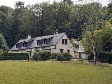 Chambre d’hôte pour 2 personnes, avec vue et jardin à Saint-Ouen-des-Alleux