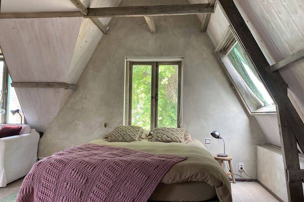 Ganze Wohnung, Mediterranean apartment of Guesthouse In de Aap - Finca - Hartje Bergen in Bergen (Nordholland), Noord-Holland - Nordseeküste