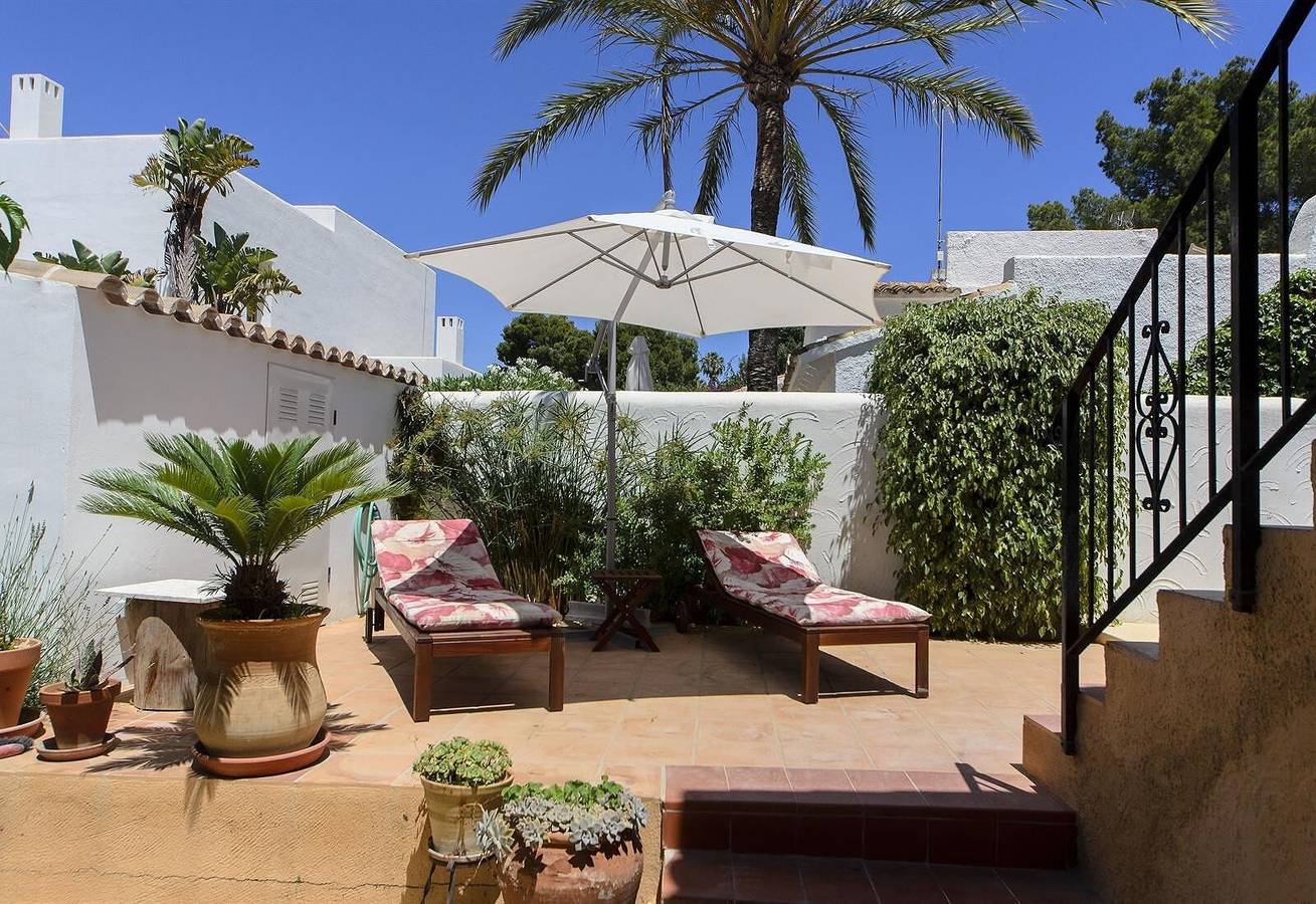 Casa de vacaciones "Vista Bahia" con vistas al mar, piscina privada y Wi-Fi in Cala del Portitxol (Moraira), Teulada