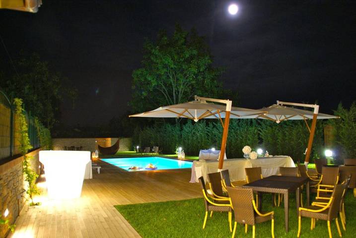 Agriturismo per 2 persone, con Terrazza e Giardino nonché Piscina in Parco Nazionale dell'Appennino Tosco-Emiliano