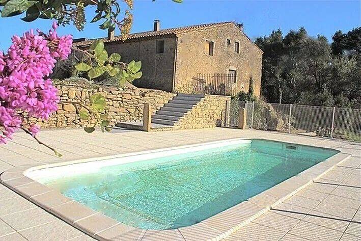 Gîte avec terrasse et piscine sécurisée, gîte 4 personnes in Cesseras, Région de Béziers