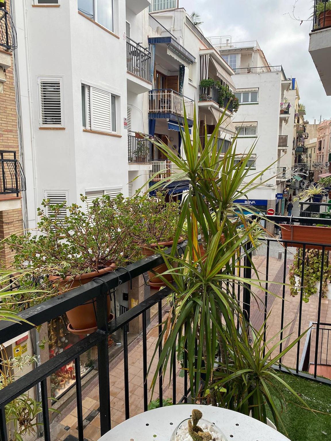 Apartamento entero, Apartamento Maribeach2 Sitges que admite mascotas, con aire acondicionado y Wi-Fi in Sitges, Garraf