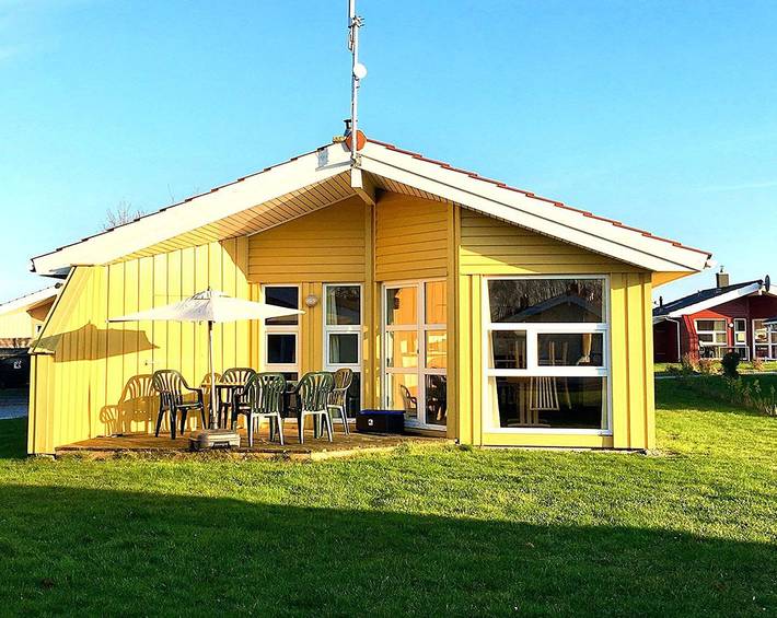 Ferienhaus für 4 Personen, mit Terrasse und Garten sowie Sauna in Schönhagen