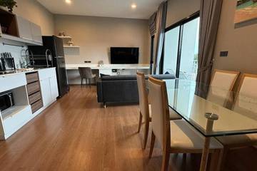 Gîte pour 2 personnes, avec balcon ainsi que vue et piscine dans Rawai Beach